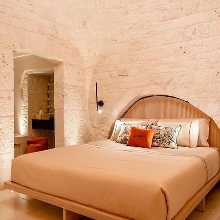 Appartement Naiira Luxury Trullo - Jacuzzi And Patio à Alberobello Extérieur photo