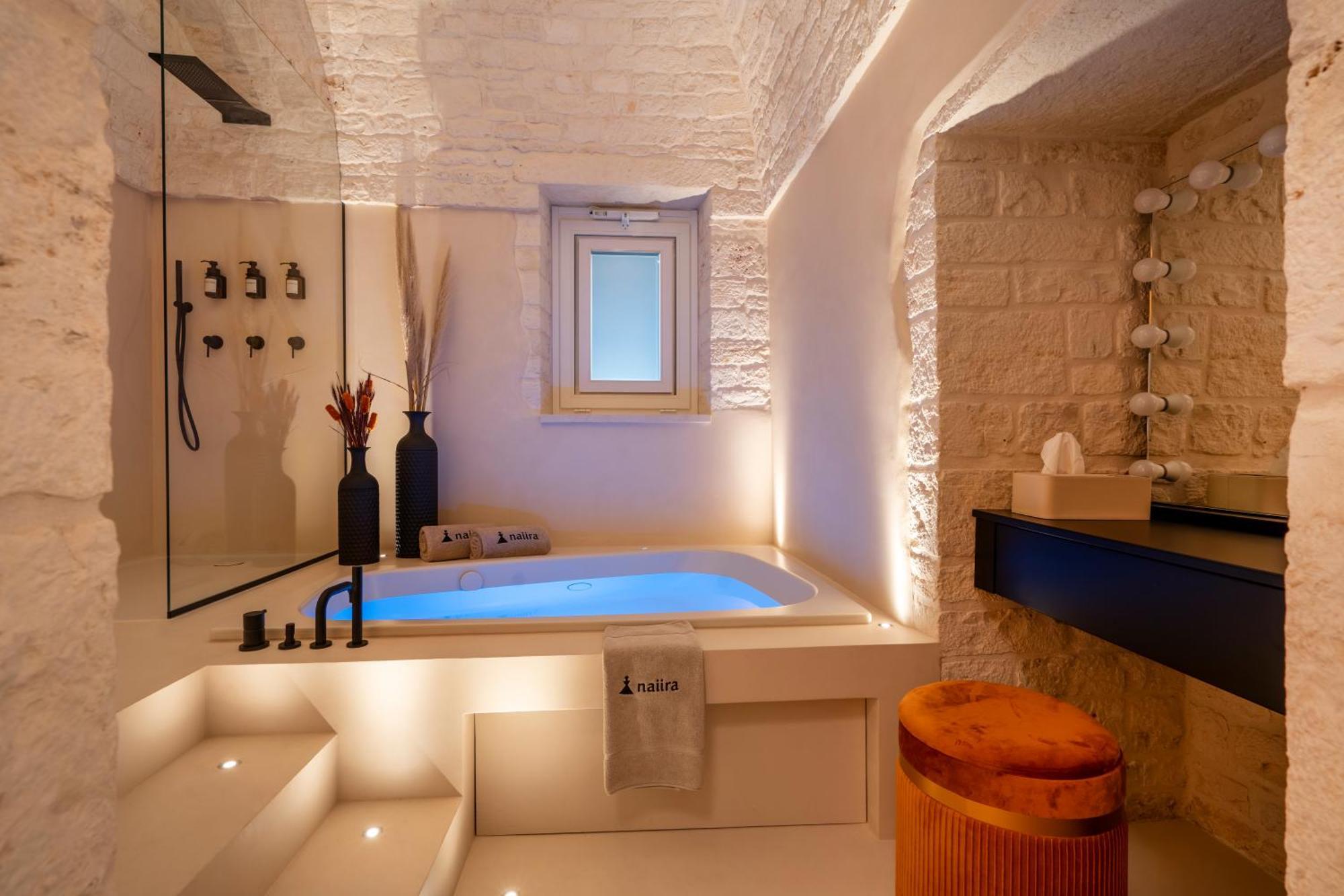Appartement Naiira Luxury Trullo - Jacuzzi And Patio à Alberobello Extérieur photo