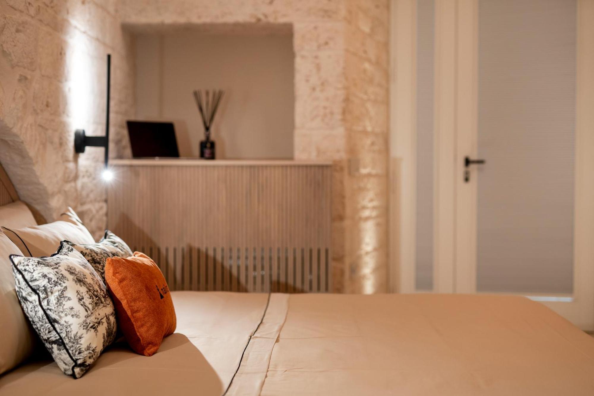Appartement Naiira Luxury Trullo - Jacuzzi And Patio à Alberobello Extérieur photo