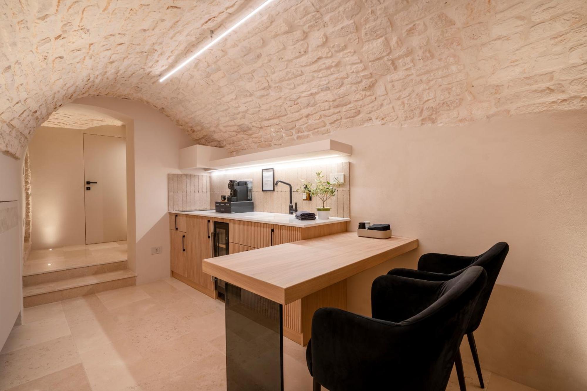 Appartement Naiira Luxury Trullo - Jacuzzi And Patio à Alberobello Extérieur photo