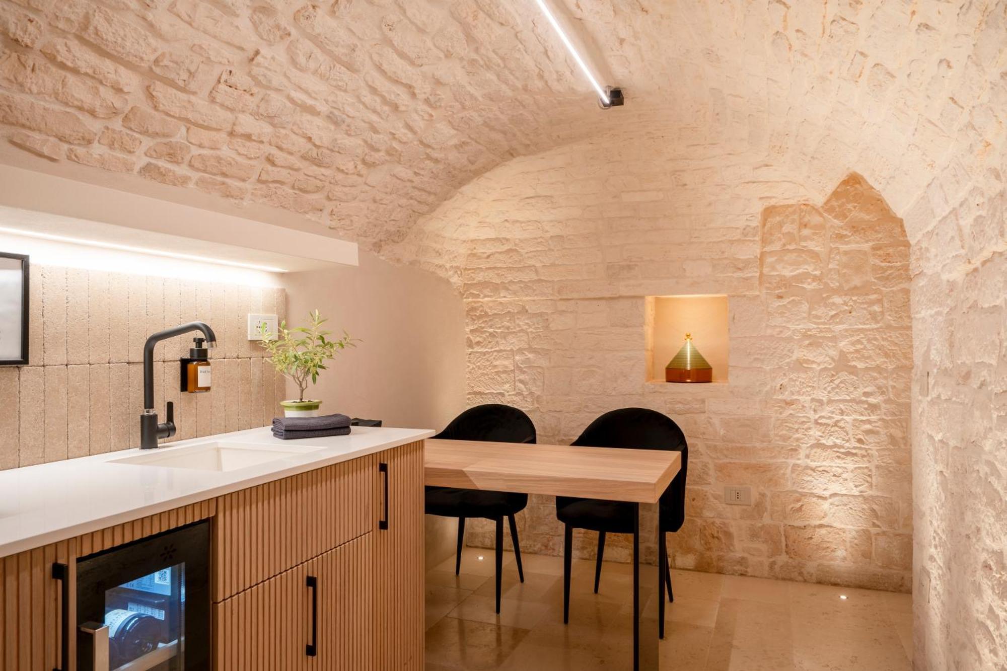 Appartement Naiira Luxury Trullo - Jacuzzi And Patio à Alberobello Extérieur photo
