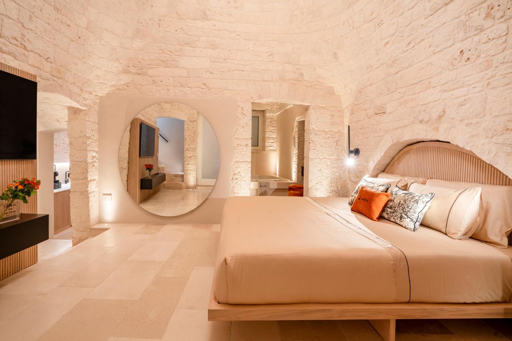 Appartement Naiira Luxury Trullo - Jacuzzi And Patio à Alberobello Extérieur photo